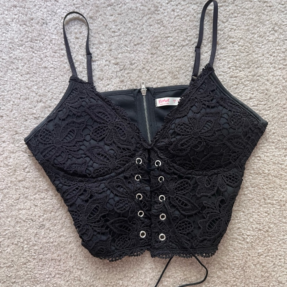 Small Romwe Black Lace Crop Top